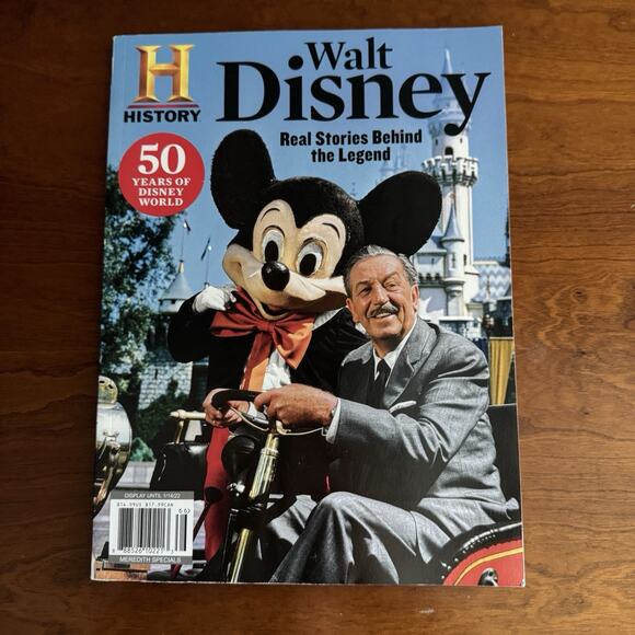 History Magazine Walt Disney 50 Years of Disney World Collectors Edition‎ 2022 - Picture 2 of 9